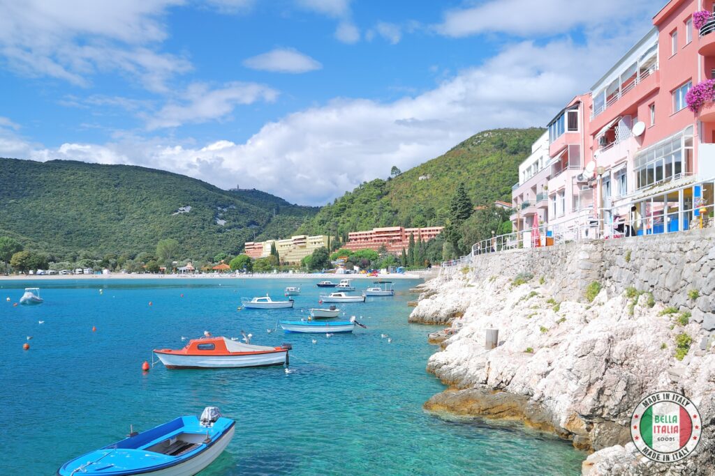 Adriatic Sea - the border of Abruzzo 